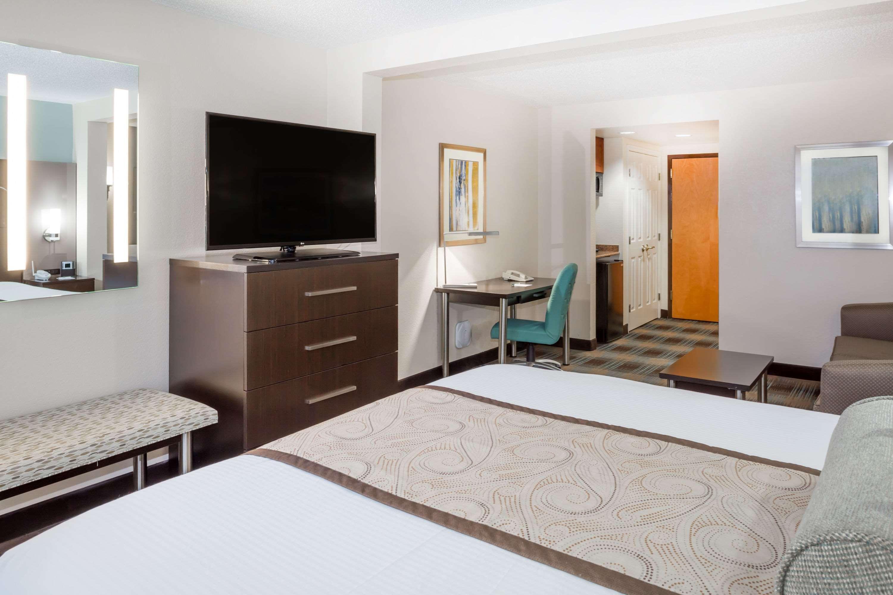 Wingate By Wyndham - Orlando International Airport- Free Hot Breakfast Hotel Exterior photo