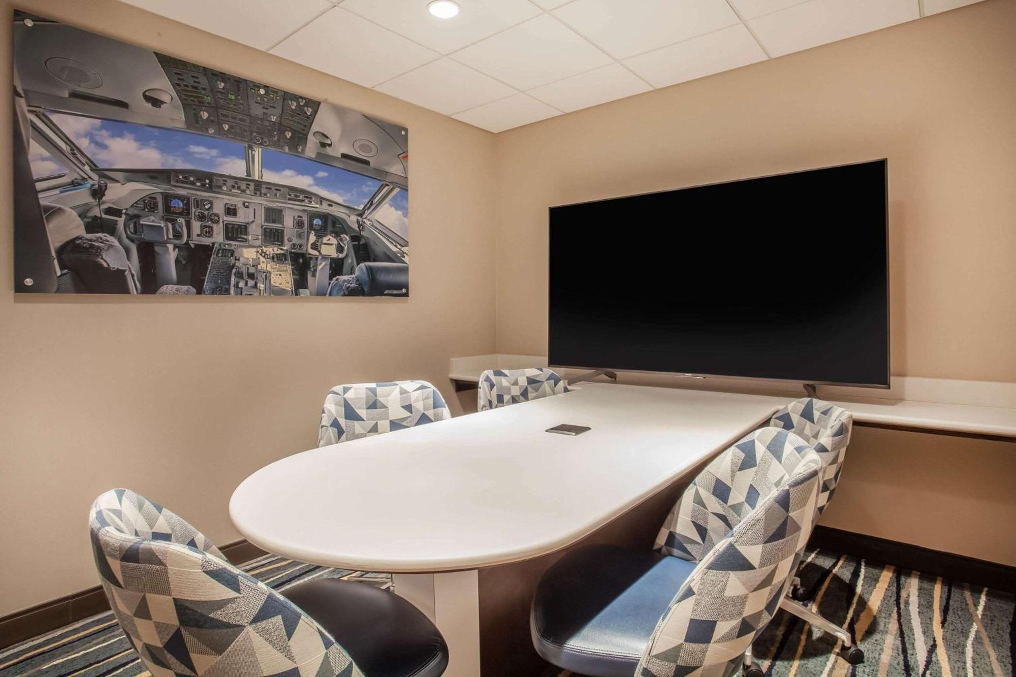 Wingate By Wyndham - Orlando International Airport- Free Hot Breakfast Hotel Exterior photo