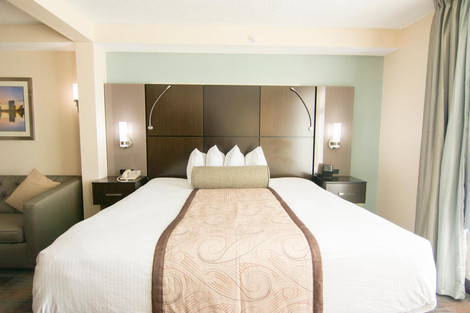 Wingate By Wyndham - Orlando International Airport- Free Hot Breakfast Hotel Room photo