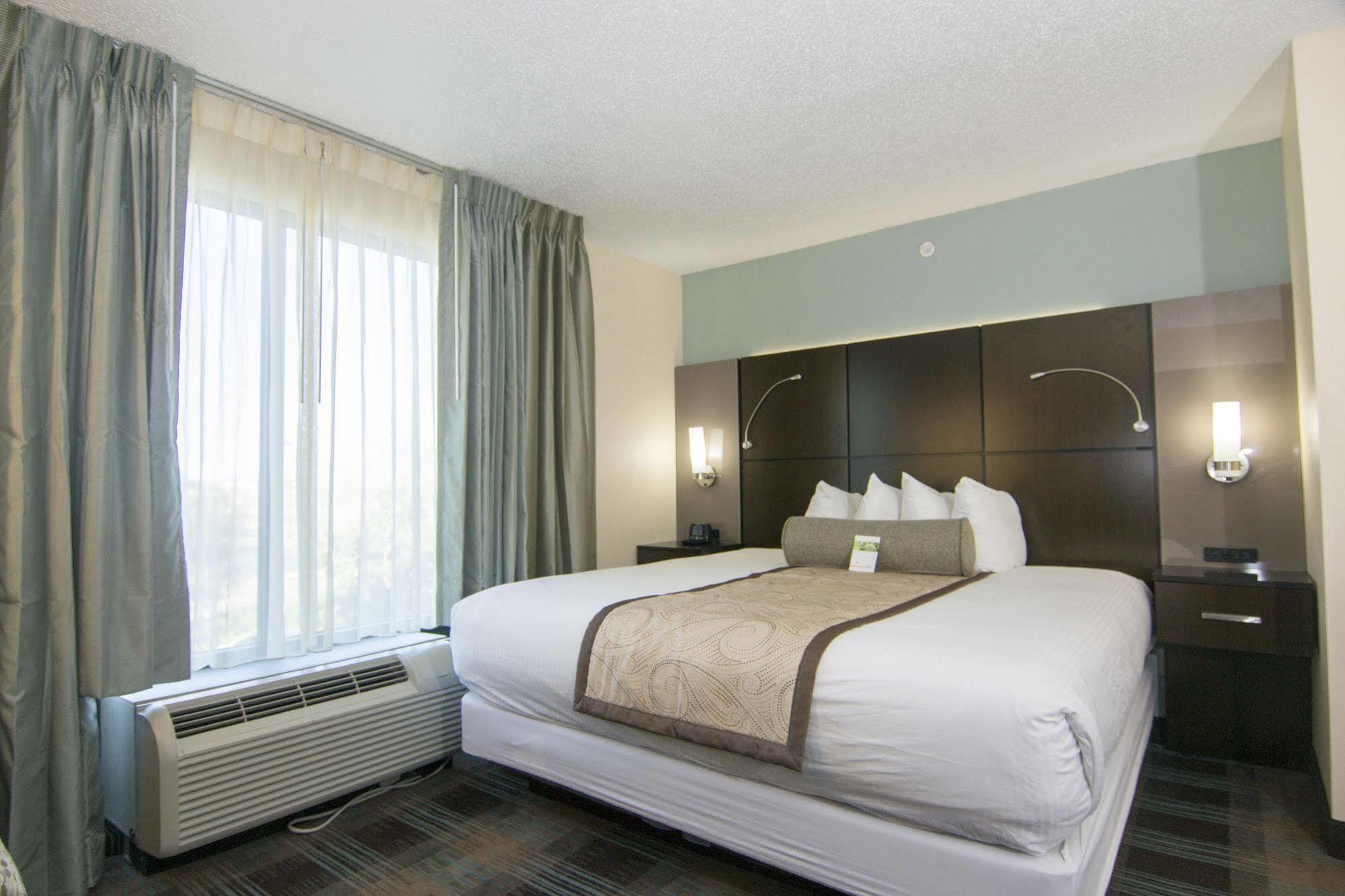 Wingate By Wyndham - Orlando International Airport- Free Hot Breakfast Hotel Exterior photo